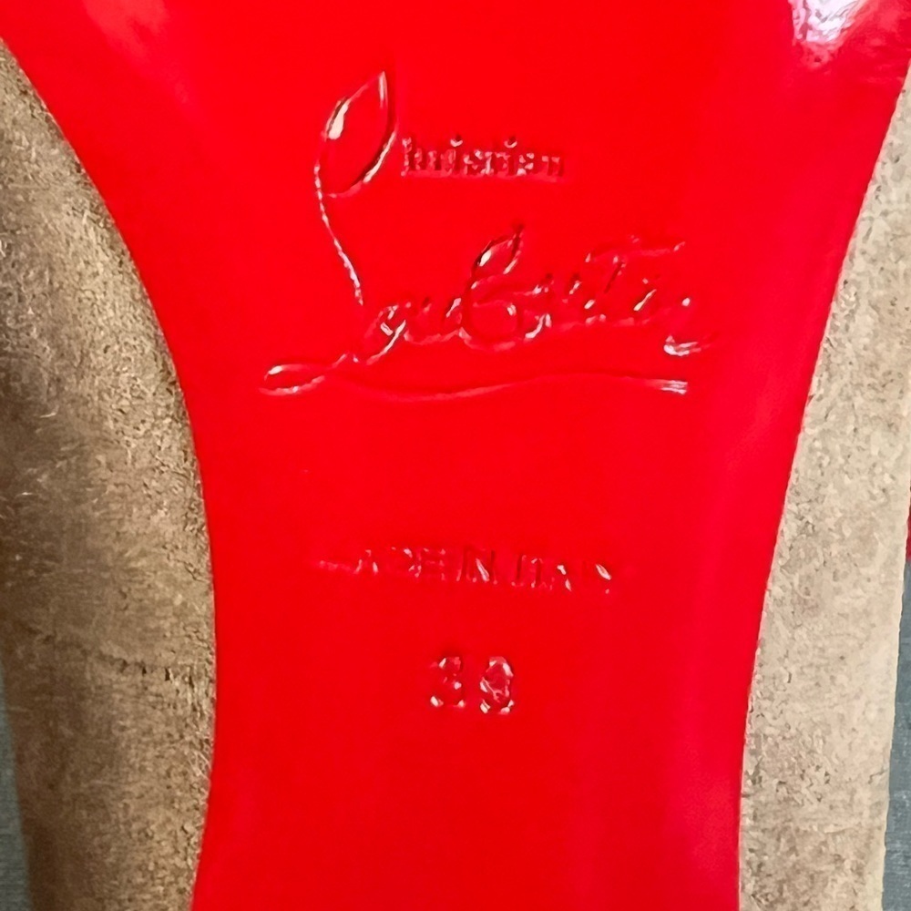 Christian Louboutin Fifi Bark Suede Pumps - Picture 5 of 11